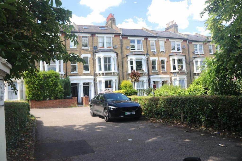 Qties Luxury Home London Exterior photo